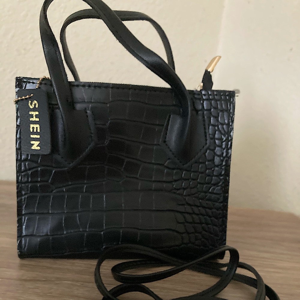 Snakeskin Shein Handbag with strap